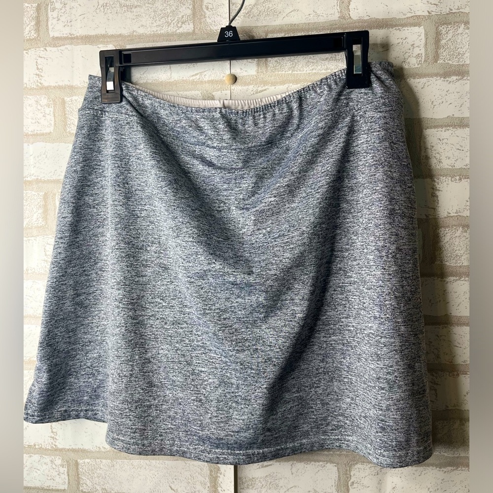 Athletic Gray workout running Skort Sz L